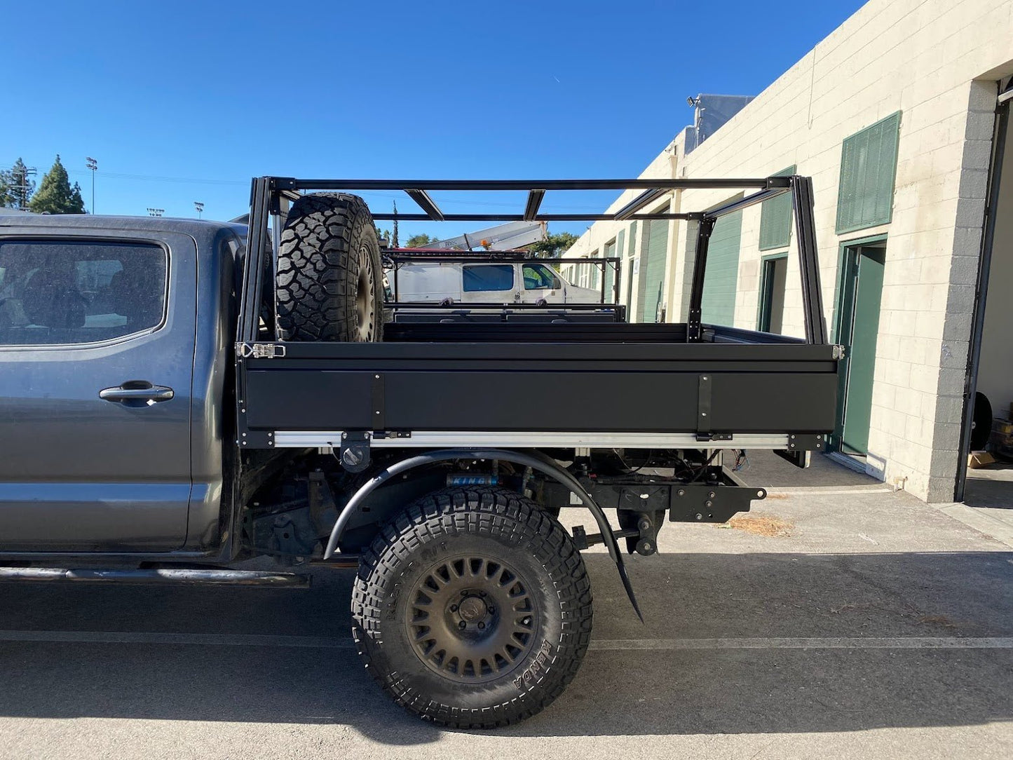 Big Body Flatbed - BigBodyTruckCo